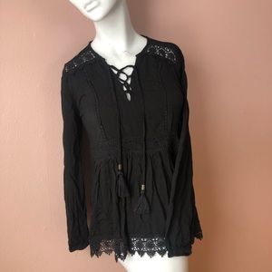 Knox Rose blouse with lace